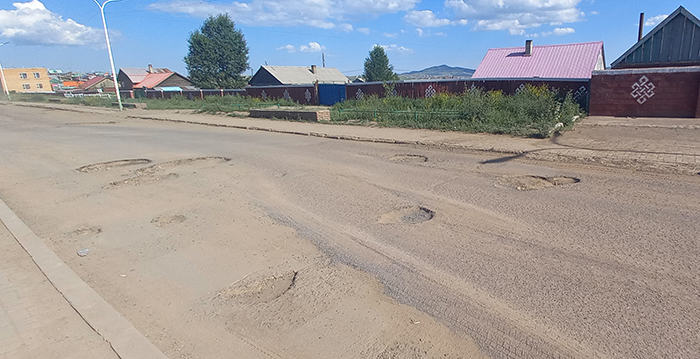 ШАНДЫН ЗАМ ЖОЛООЧ НАРЫГ “ШАР МАХТАЙ” НЬ ХАТААЖ БАЙНА