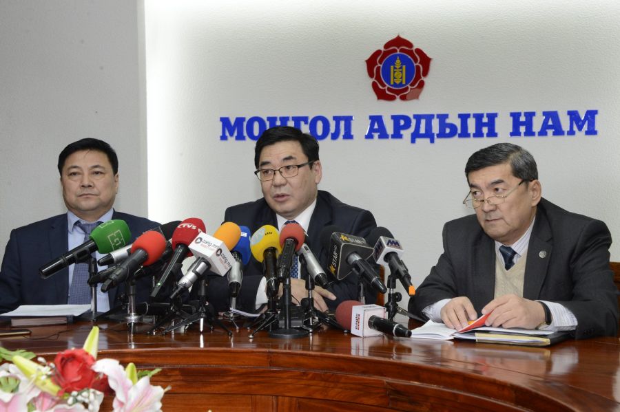 МАН-ЫН ХЯНАЛТЫН ЕРӨНХИЙ ХОРОО УИХ-ЫН ГИШҮҮН Н.НОМТОЙБАЯРЫГ МАН-ААС ГАРСАНД ТООЦОВ......